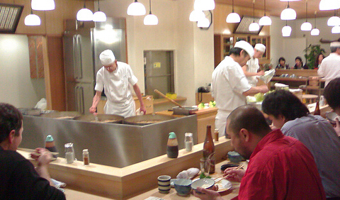 專家:油煙致霾危害大 廚房油煙凈化或成行業(yè)強制標(biāo)準(zhǔn)